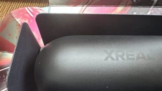 XREAL Air 2 Pro 辛口レビュー：メガネ民は買うな？視力0.3の僕が感じた「3つの絶望」 