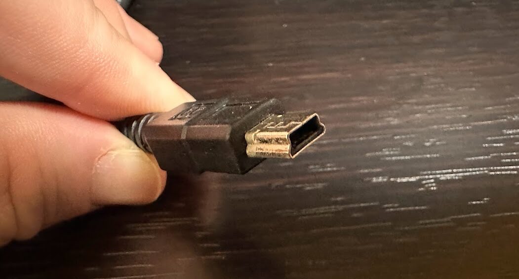 USBケーブル（mini-B）